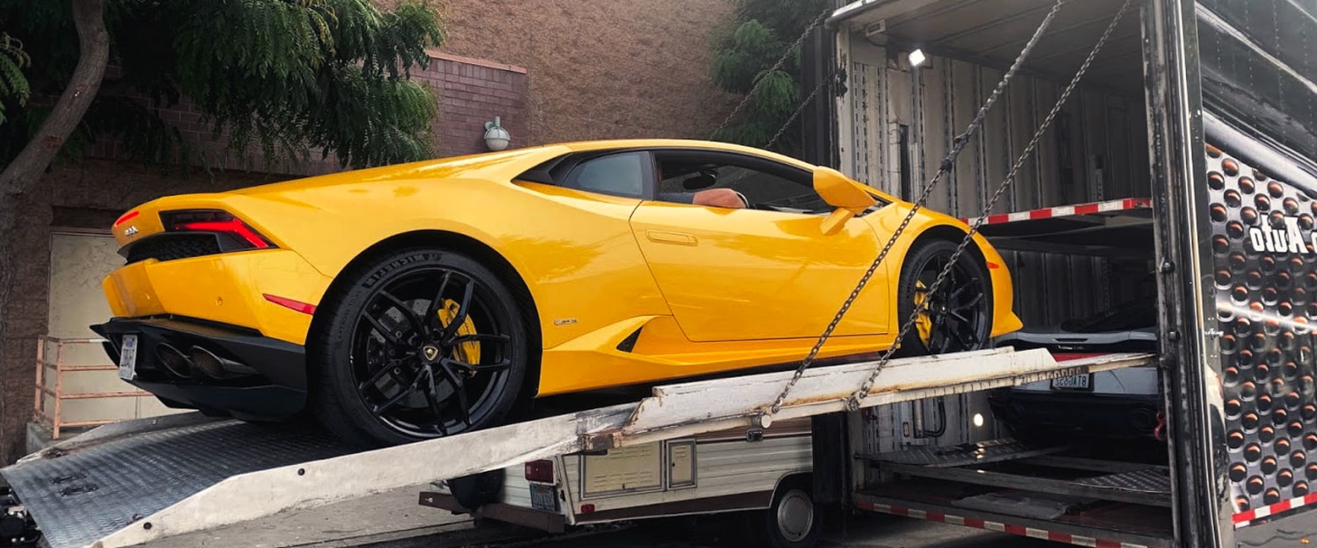 The Ins and Outs of Los Angeles Auto Transport